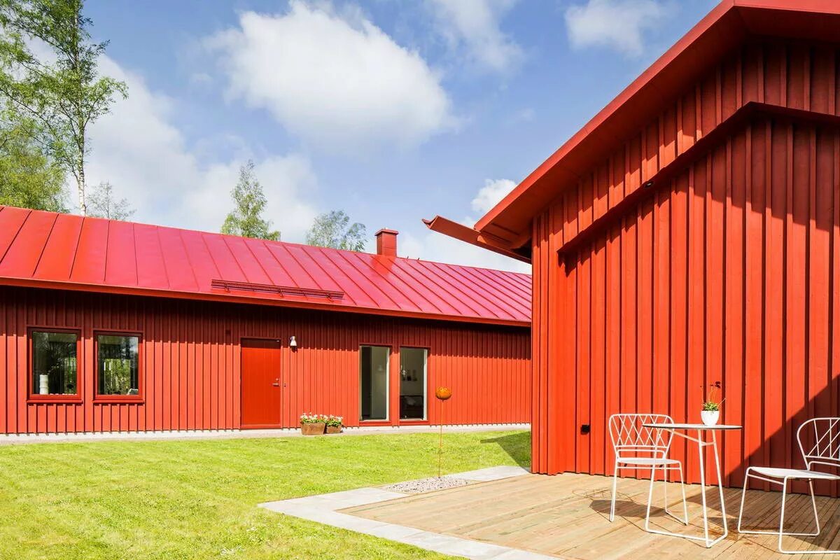 Домики красного цвета. Шведский дом Чаадаевский комбинат. Красный дом. Шведский дом.