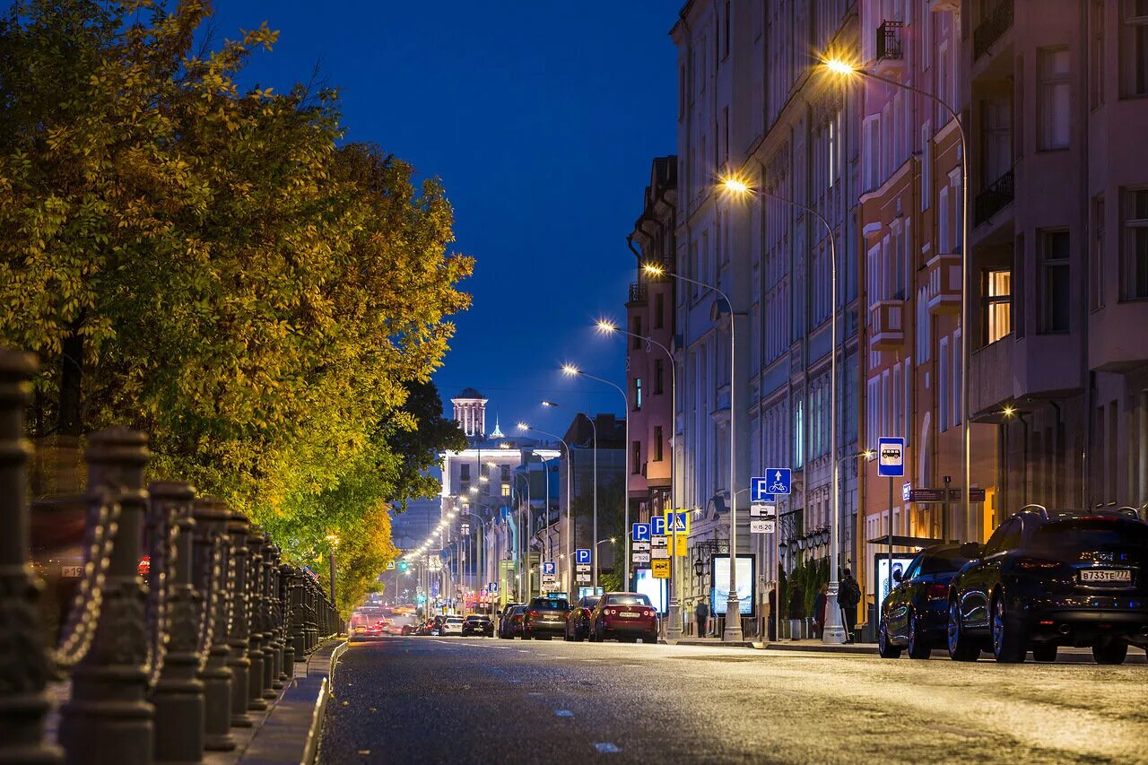 Улицы москвы лето. Ночная улица. Красивые улицы. Улицы Москвы. Красивые улицы Москвы.