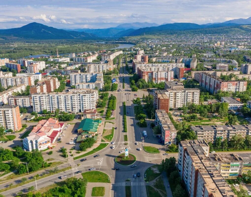 Республика хакасия горы сундуки. Город хакасии 6 букв. Саяногорск красноярский край. Улица хакасская абакан. Абакан гора самохвал мемориальный комплекс.