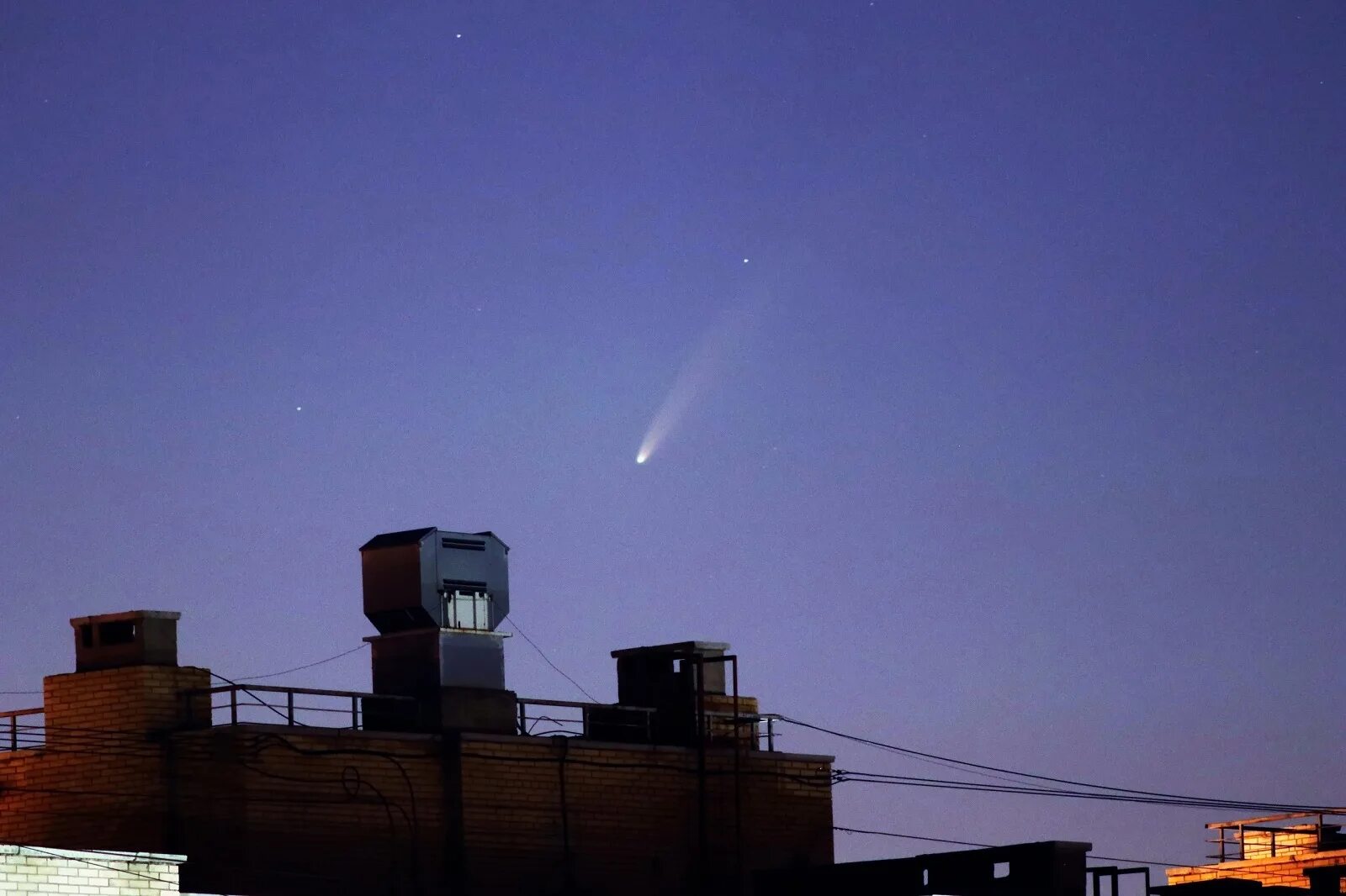 Где сегодня можно увидеть комету в россии. Комета Хейла-Боппа. Комета Хейла-Боппа 1997 в Москве. Комета c/1995 o1 (Хейла-Боппа). Комета над Омском.