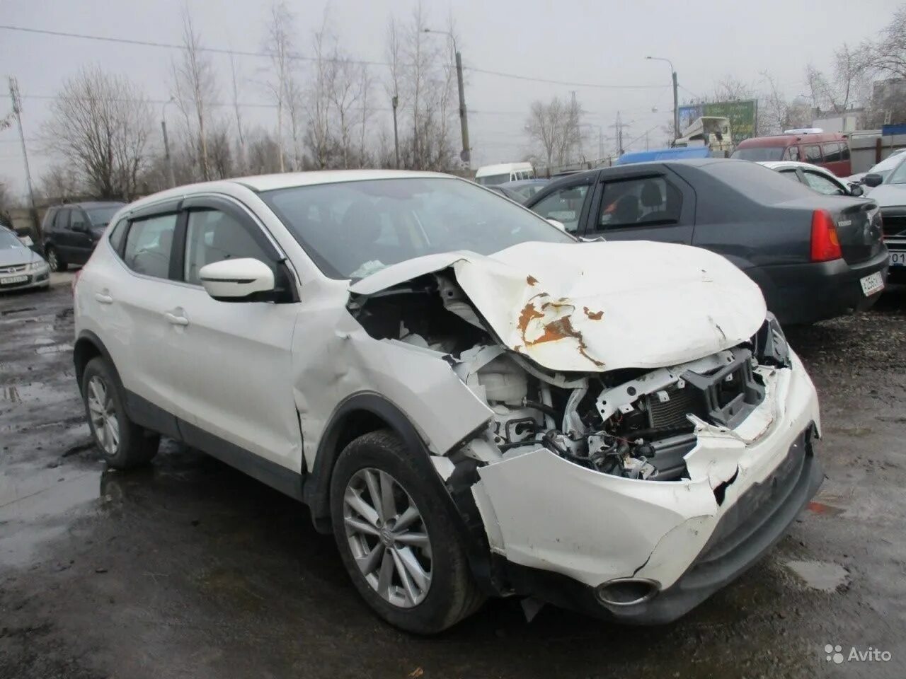 Ниссан кашкай 2008 года авария. Nissan qashqai разбитая. Ниссан кашкай после дтп. Ниссан кашкай 2022 битый. Кашкай после дтп.