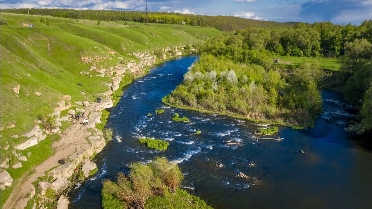 Кураповские скалы в Липецкой области. Лебедянь скалы Кураповские. Красивая меча Липецкая область Курапово. Река красивая меча Кураповские скалы Липецкая область.