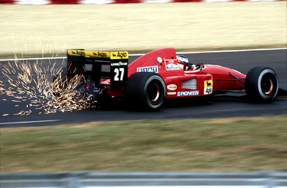 Au f1. Феррари болид 2007 кими. Kimi raikkonen ferrari. Феррари 2014 формула 1. Ferrari sf15-t (2015 formula 1 malaysia grand prix) - 800.