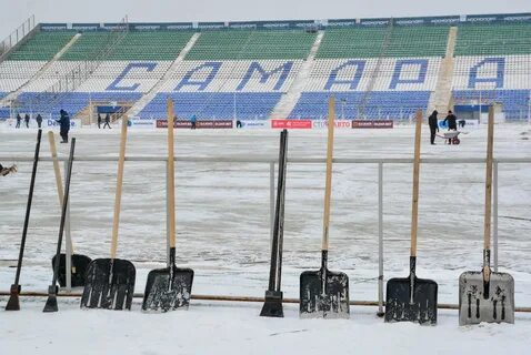 Поле не ждет