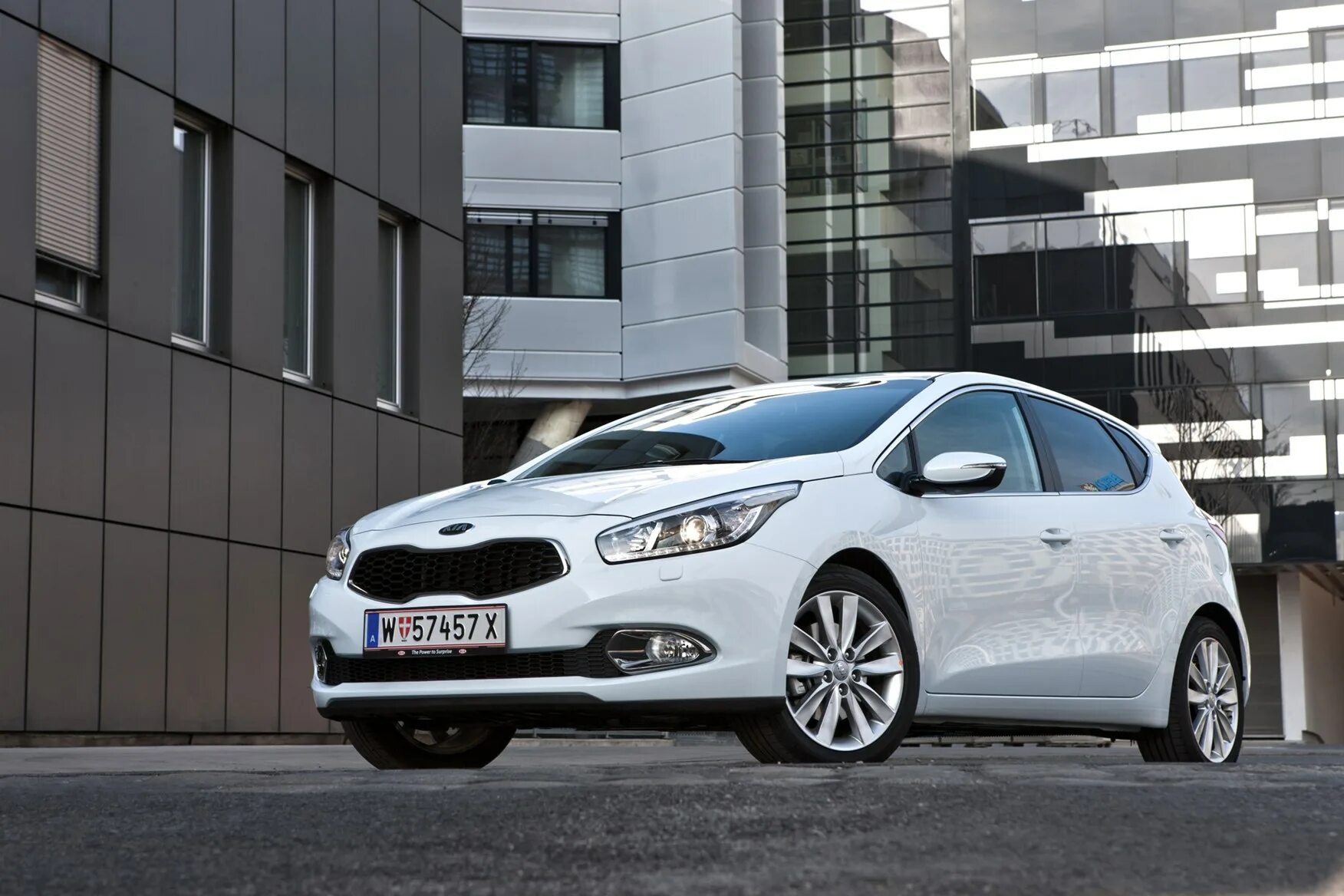 Покажи киа сид. Kia Ceed 2. Kia Ceed 2013. Kia Ceed седан 2012. Kia Ceed 2021 седан.