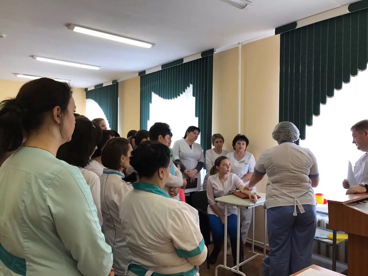 лев есаян главный врач ленинградской црб. сотрудники ленинградской црб. ленинградская центральная районная больница. новокубанск центральная больница. медики ленинградской црб.