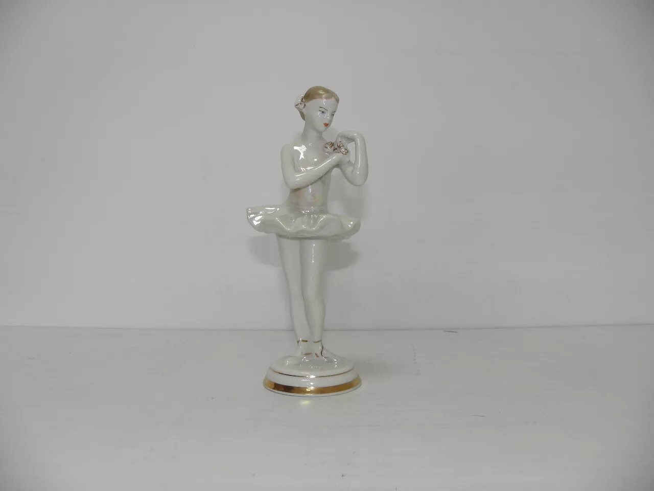 фарфоровые статуэтки ссср лфз. ленинградский фарфор statuetki. конь лфз 1с. статуэтка лфз столбова. самые дорогие статуэтки.