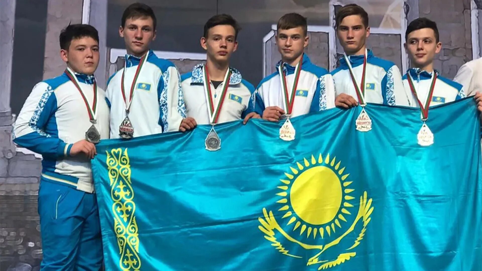 Массовый спорт рк. Спорт рк. Команда астана игра. Спорт казахстана фото. Спортивные игры казахстана.