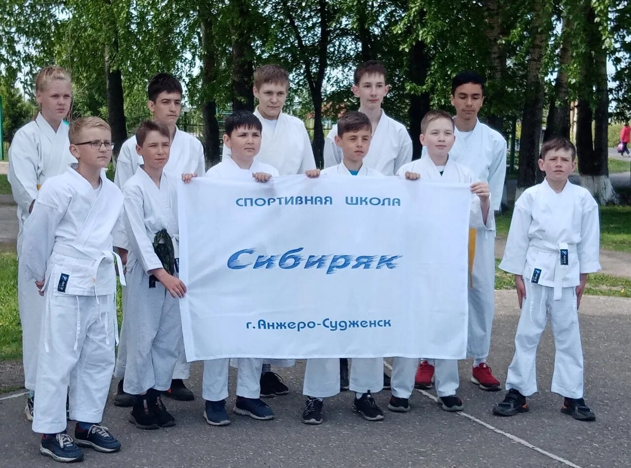 Спортивной школы сибиряк. Спортивный комплекс сибиряк нефтеюганск. Спортивный комплекс сибиряк ангарск. Спортивной школы сибиряк. Спортивной школы сибиряк.