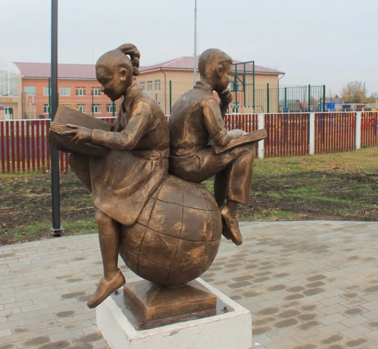 Гагино Нижегородская область. Село Гагино Нижегородской области. Гагино сквер. Памятник в Гагино Нижегородской области.