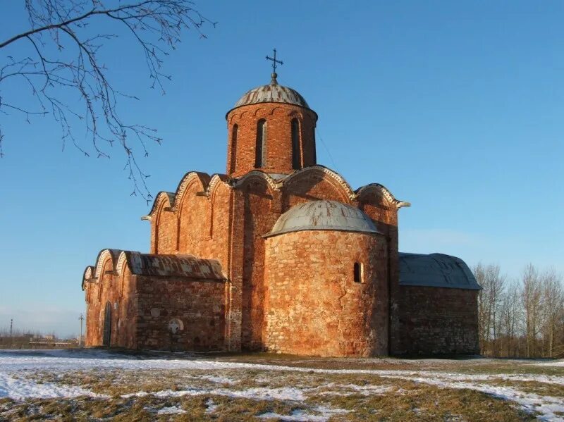 Церковь спаса на ковалеве. Церковь спаса на ковалеве новгород. церковь спаса на ковалеве 1345. церковь спаса нерукотворного в новгороде. церковь спаса на ковалеве новгород 14 век.