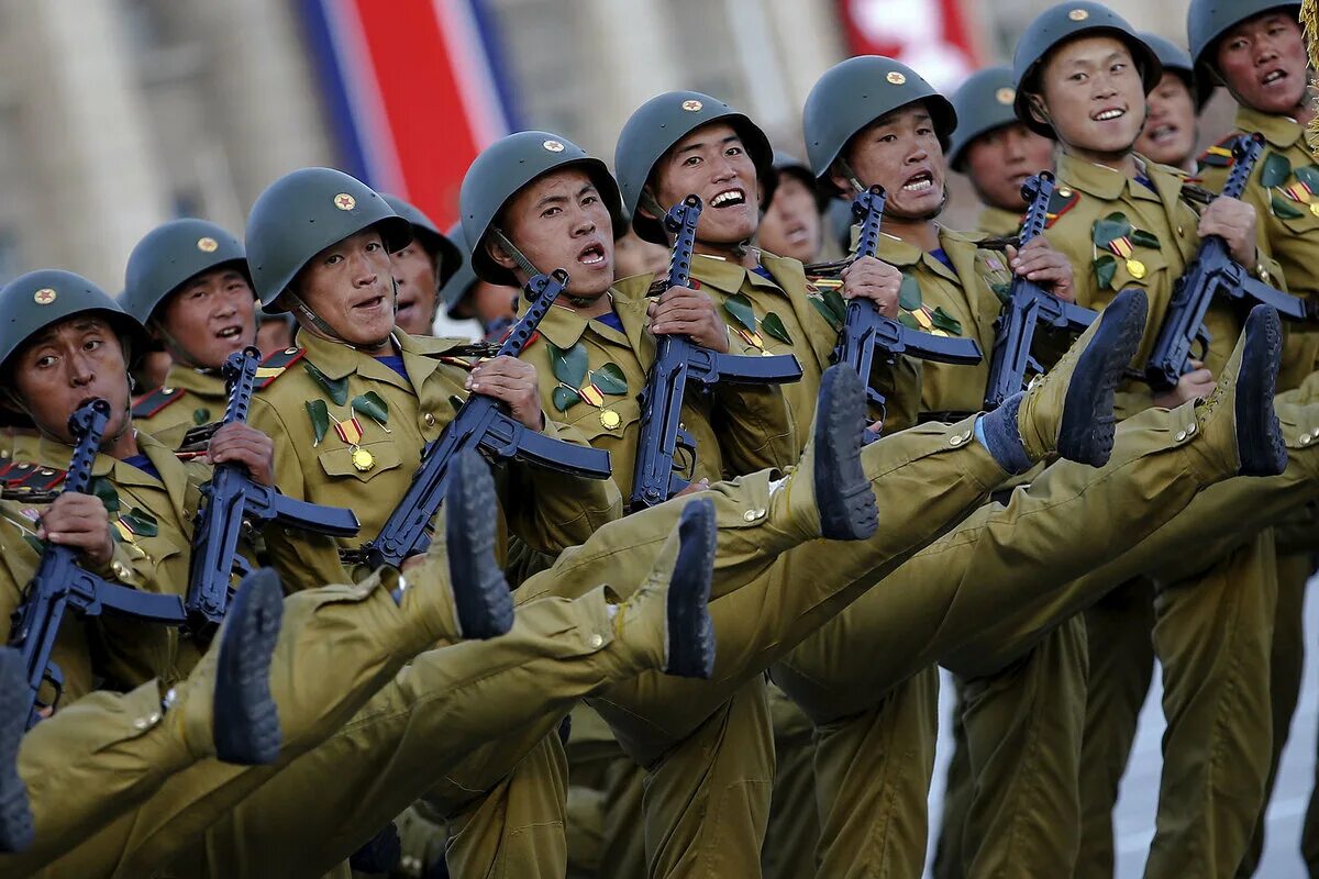 Сколько северной корее. КНДР Северная Корея. Армия Северной Кореи. Армия КНДР армия Северной Кореи. Армия Северной Кореи и Южной Кореи.