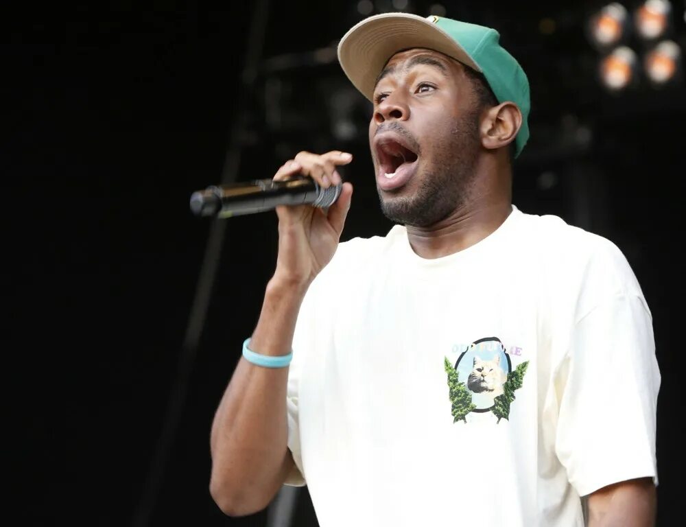Tyler the creator like him текст. Tyler the creator 2013. tyler the creator фото. tyler the creator smile.