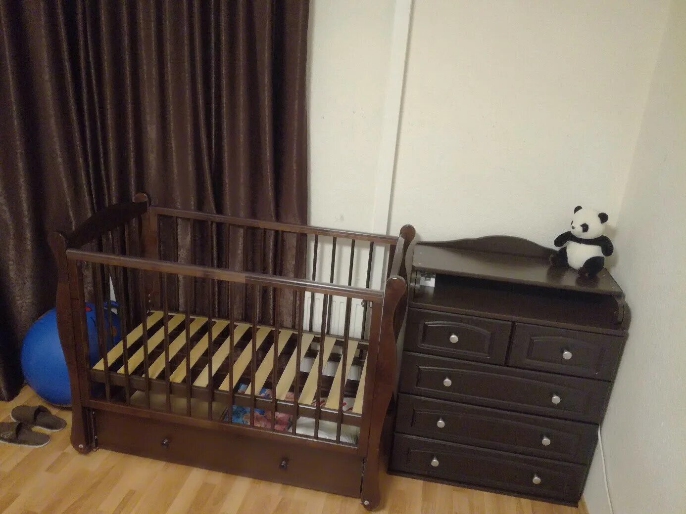 Рич фэмили кроватки. Детская кроватка Рич Фэмили. Кроватка для новорожденного Рич Фэмили. Рич фоемещли кроватка. Кровать маятниковая Рич Фэмили.