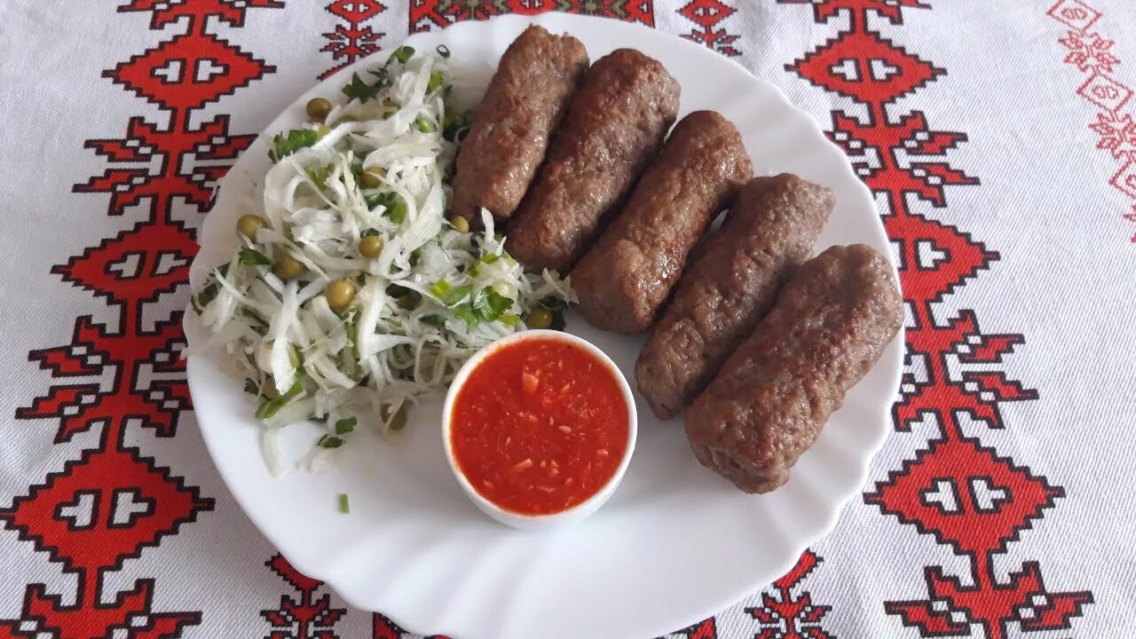 Мититеи Очень Сочные и Вкусные Кебапчета - YouTube