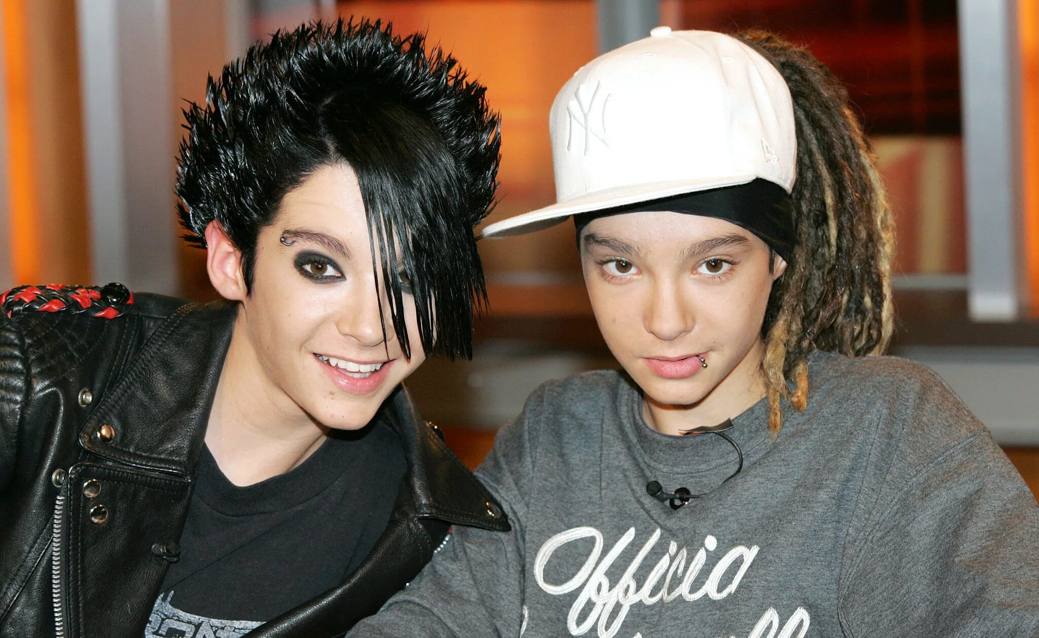 Том Каулитц Токио хотел 2005. Токио хотел Билл Каулитц 2005. Tokio Hotel Билл Каулитц. Tokio Hotel том Каулитц.