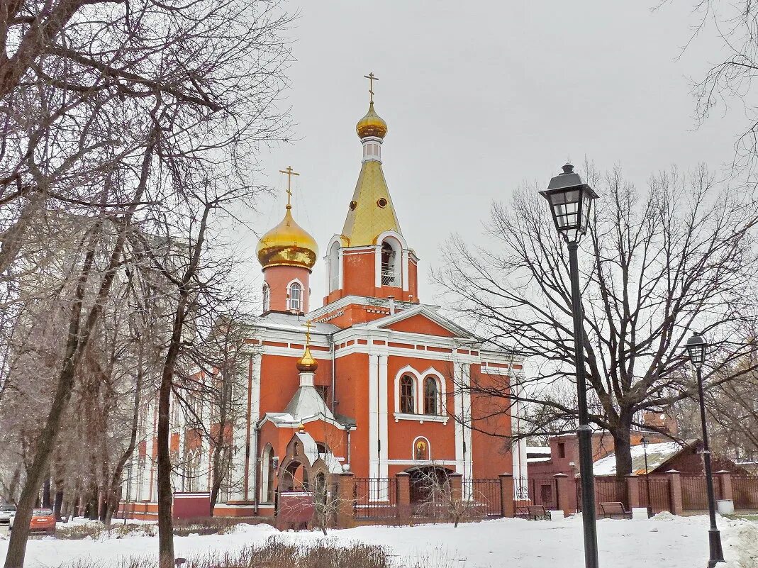 храм на семеновской в москве. храм воскресения христова на бывшем семёновском кладбище. воскресенская церковь семеновская. храм воскресения христова измайловское шоссе 2. храм воскресения христова на бывшем семёновском кладбище.