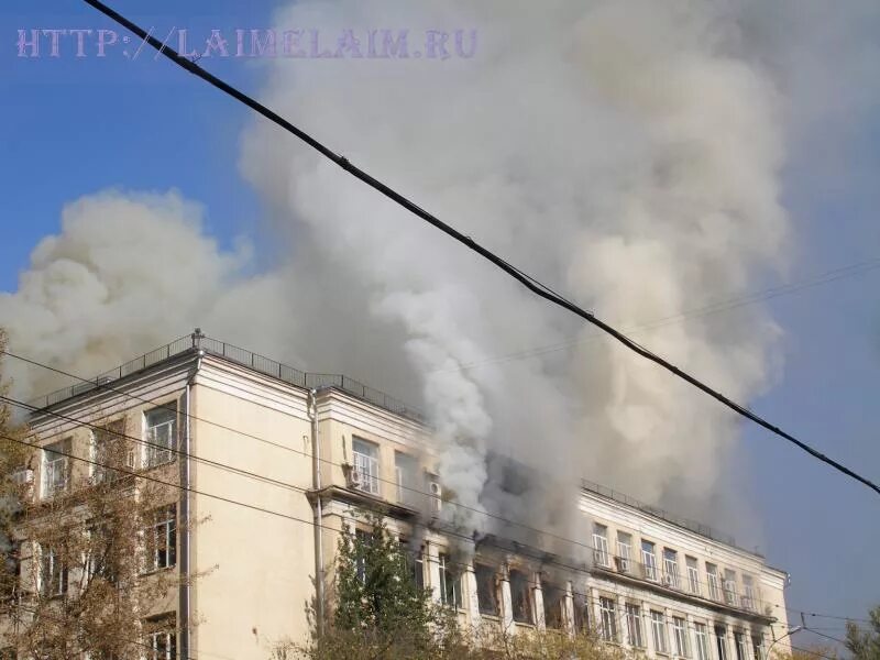 Пожар москва университет. Пожар в университете в москве. Пожар на ленинградском шоссе сейчас. Пожар в институте на дубровке 2007. Пожар в институте на дубровке 2007.