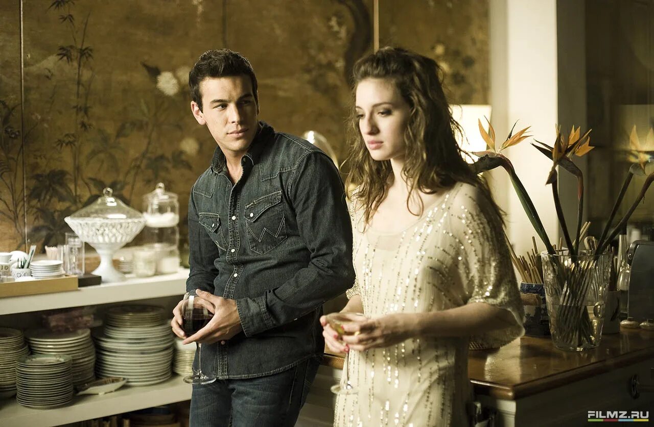 Аче 3 метра над уровнем. Задача про фонарь и тень человека. Три метра над уровнем неба 1. Камень под углом к горизонту. И 1 5 м над.