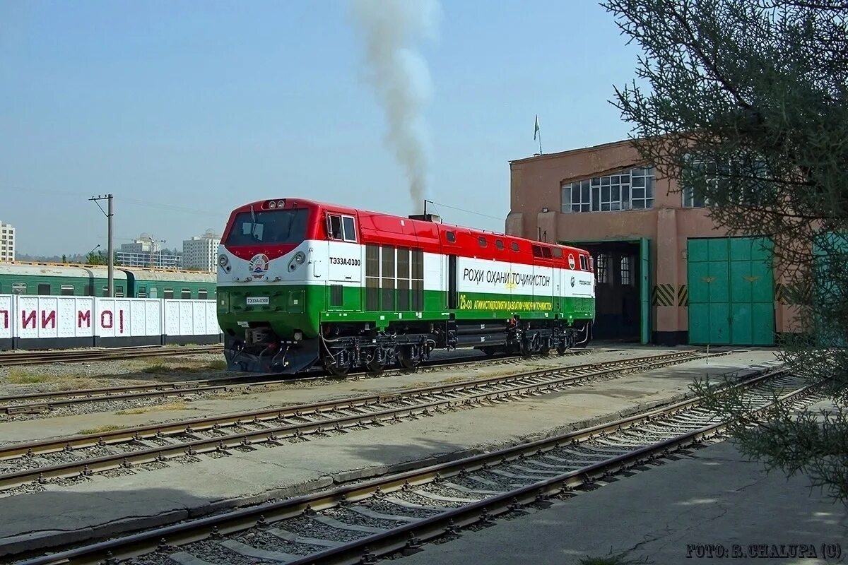 Жд душанбе. Станция душанбе 2. Железнодорожный вокзал душанбе. Жд вокзал душанбе. Город душанбе железнодорожный вокзал.