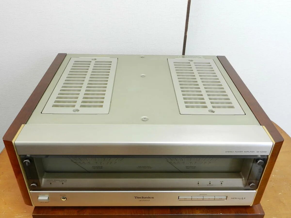 Technics 2000. Техникс 2000. усилитель technics aa. внутренности усилителя техникс.
