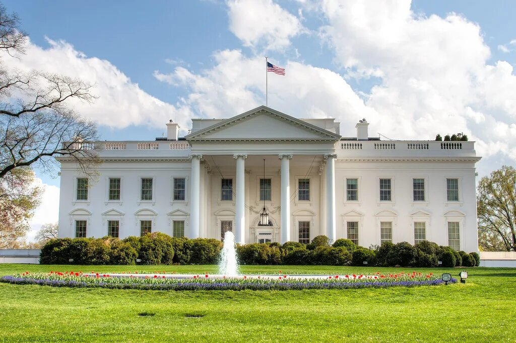 Белый дом архитектор. White House Washington. White Houses. Штат США белый дом. Белый дом архитектура Вашингтон.