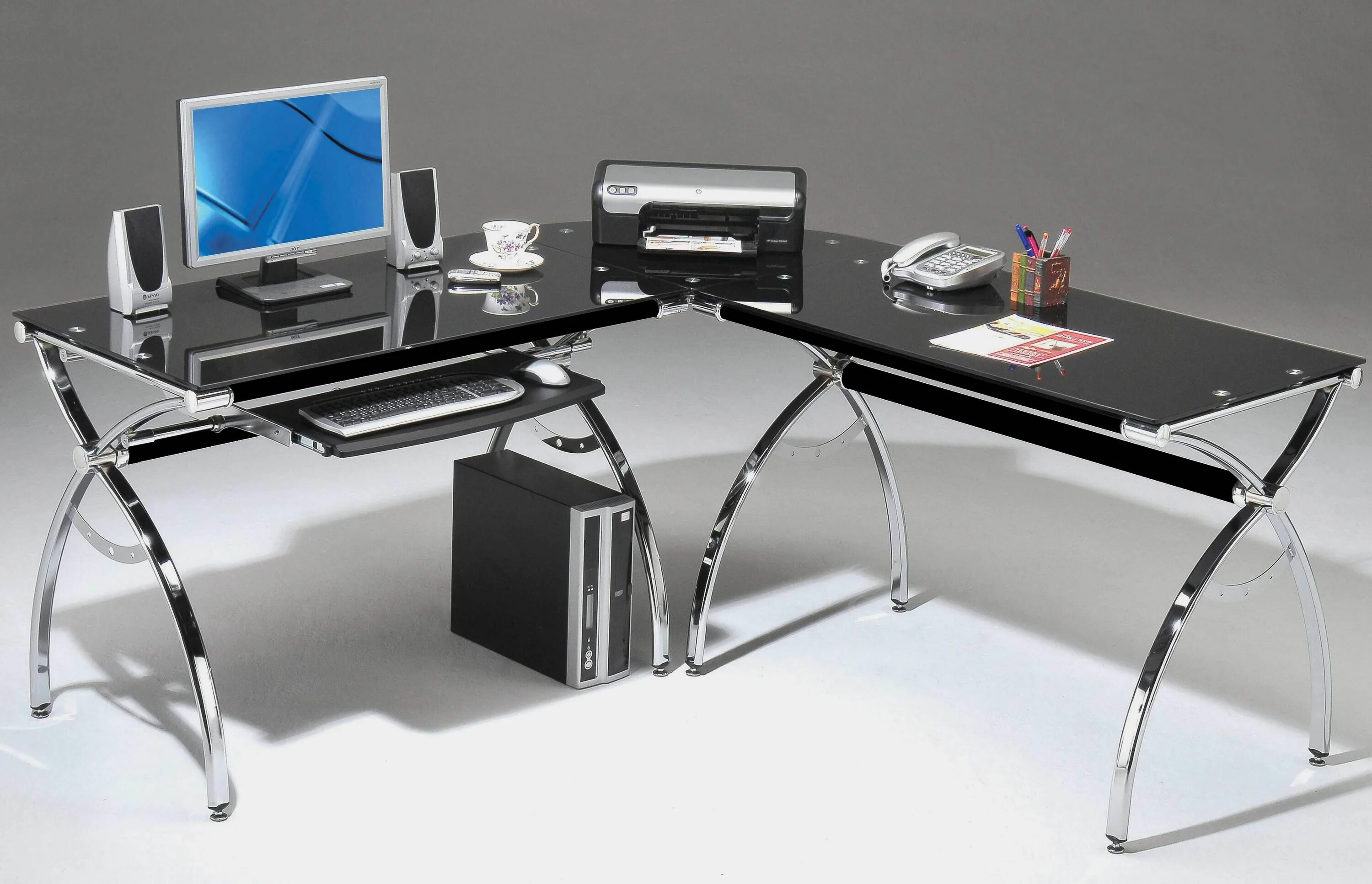 Красивый стол для компьютера. Компьютерный стол XGAMER Basic xg12/br. Стол геймера XGAMER Basic xg12/br. Компьютерные столы из стекла и металла. Стеклянный компьютерный стол.