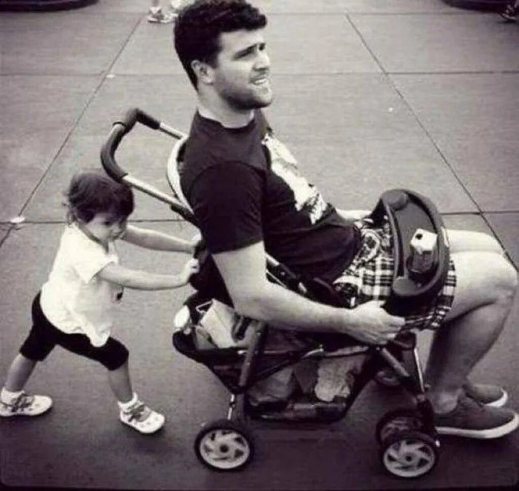 Люблю тебя картинки смешные. Отцы и дети приколы. Папы они такие. Папа остался с ребенком фото. Папы они такие.