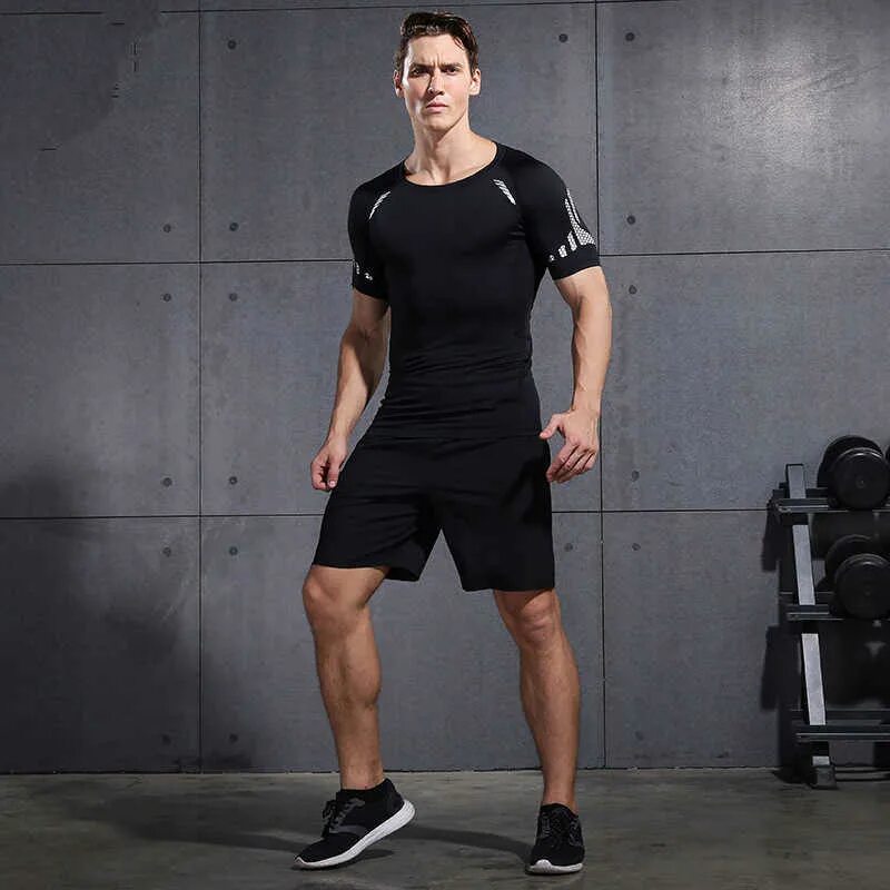 Одежда для тренажерки мужская. Костюм для тренировок. Мужской образ для спортзала. Форма тренажерный. Компрессионный комплект для спорта мужские 3в1 nike.