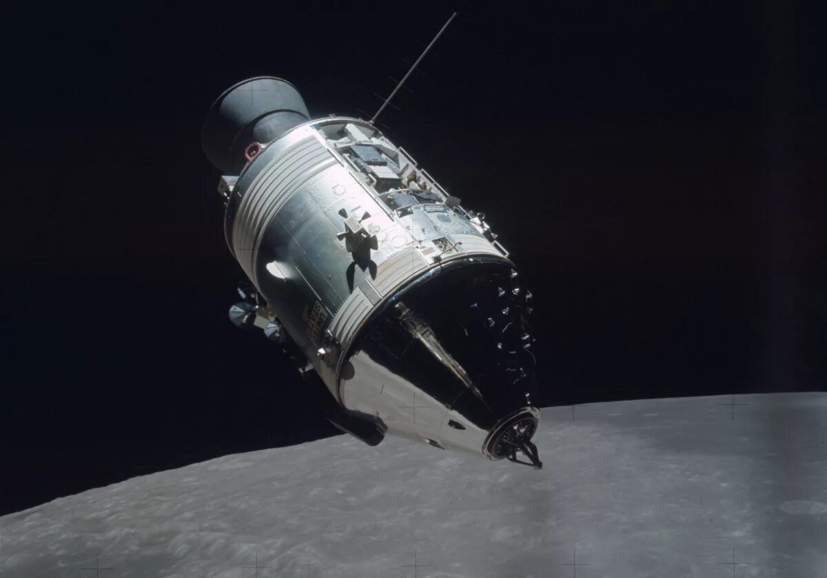 аполлон 13 космический корабль. лунный модуль аполлон 13. аполлон спутник. апполо 11 на луне. лунный модуль аполлон 11 на луне.
