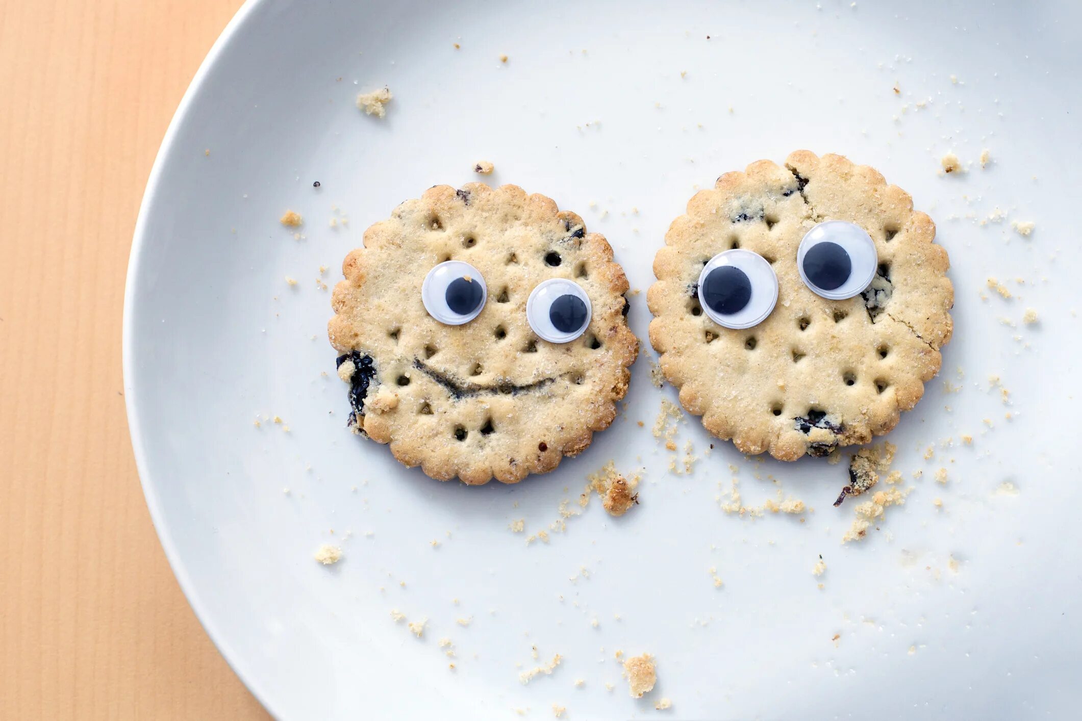 с днем печенки. красивое печенье. печенье красиво. красивые печенья из песочного теста.