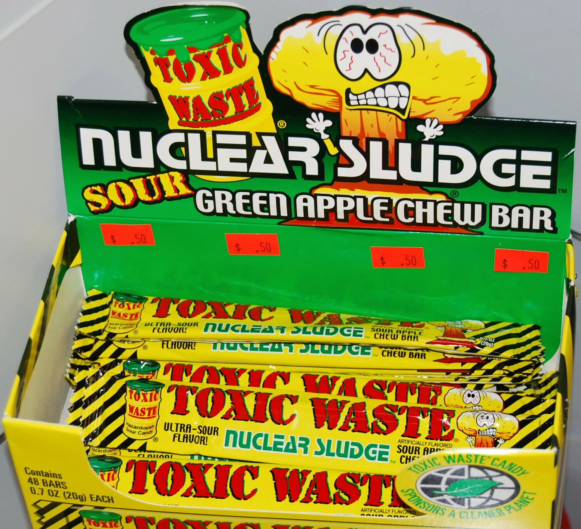 Toxic waste nuclear Sludge. Токсик Вейст nuclear Sludge. Toxic waste Chew Bar. Toxic waste nuclear Green Apple Chew Bar. Сколько стоит токсик