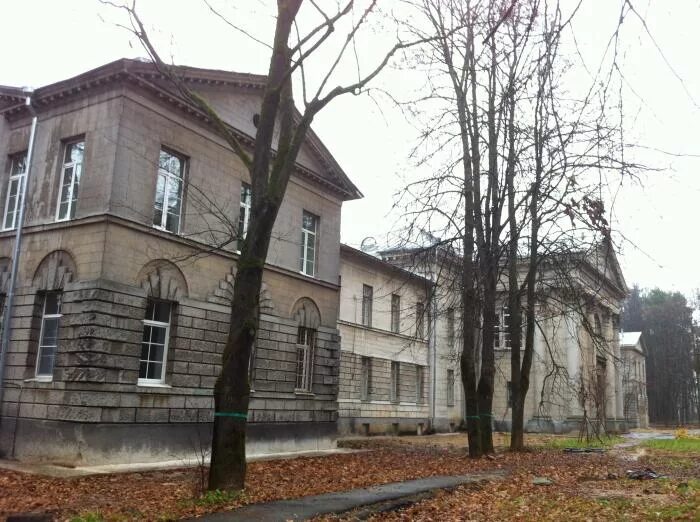 А. Туберкулезная больница захарьина. Больница имени захарьина в куркино. Захарьинская туберкулезная больница. Захарьина в куркино.