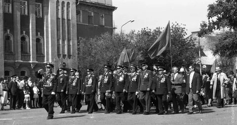 Победа 1975
