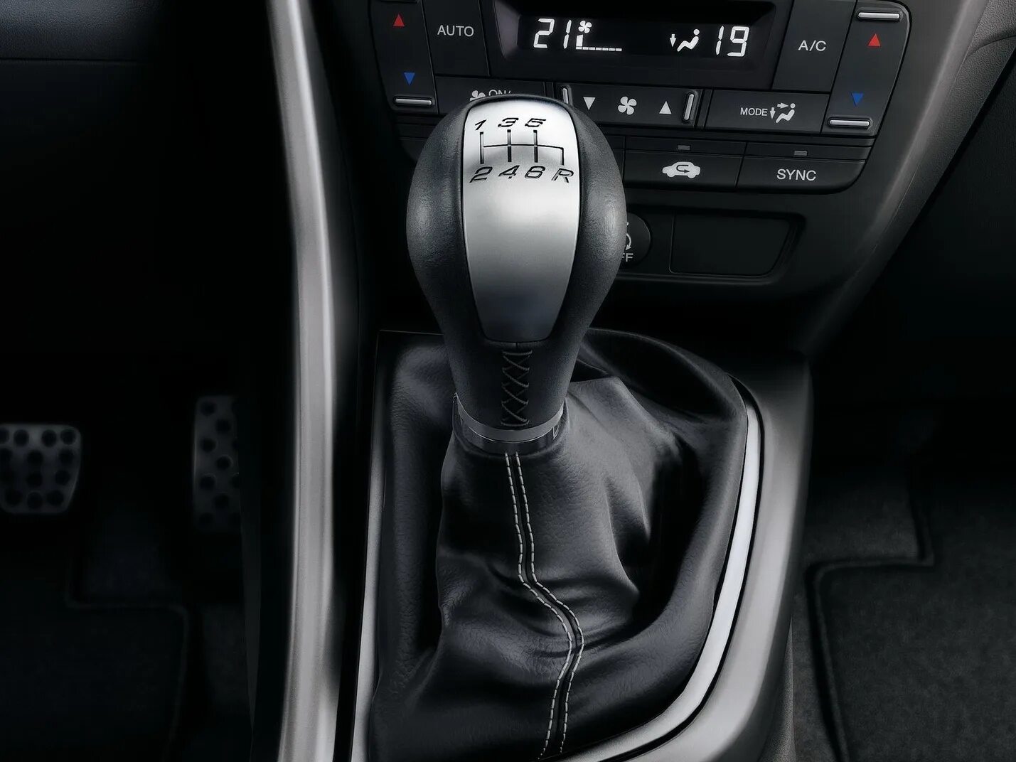 механическая коробка передач для начинающих. три педали мкпп. мкпп 6 ступенчатая. коробка передач автомат передачи. Honda civic 2010 коробка передач.