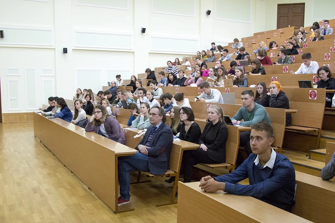 Зав кафедры мгу. Подосинов МГУ. МГУ исторический Факультет Наумова. Щапов историк МГУ.