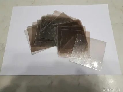 Приклеить слюду