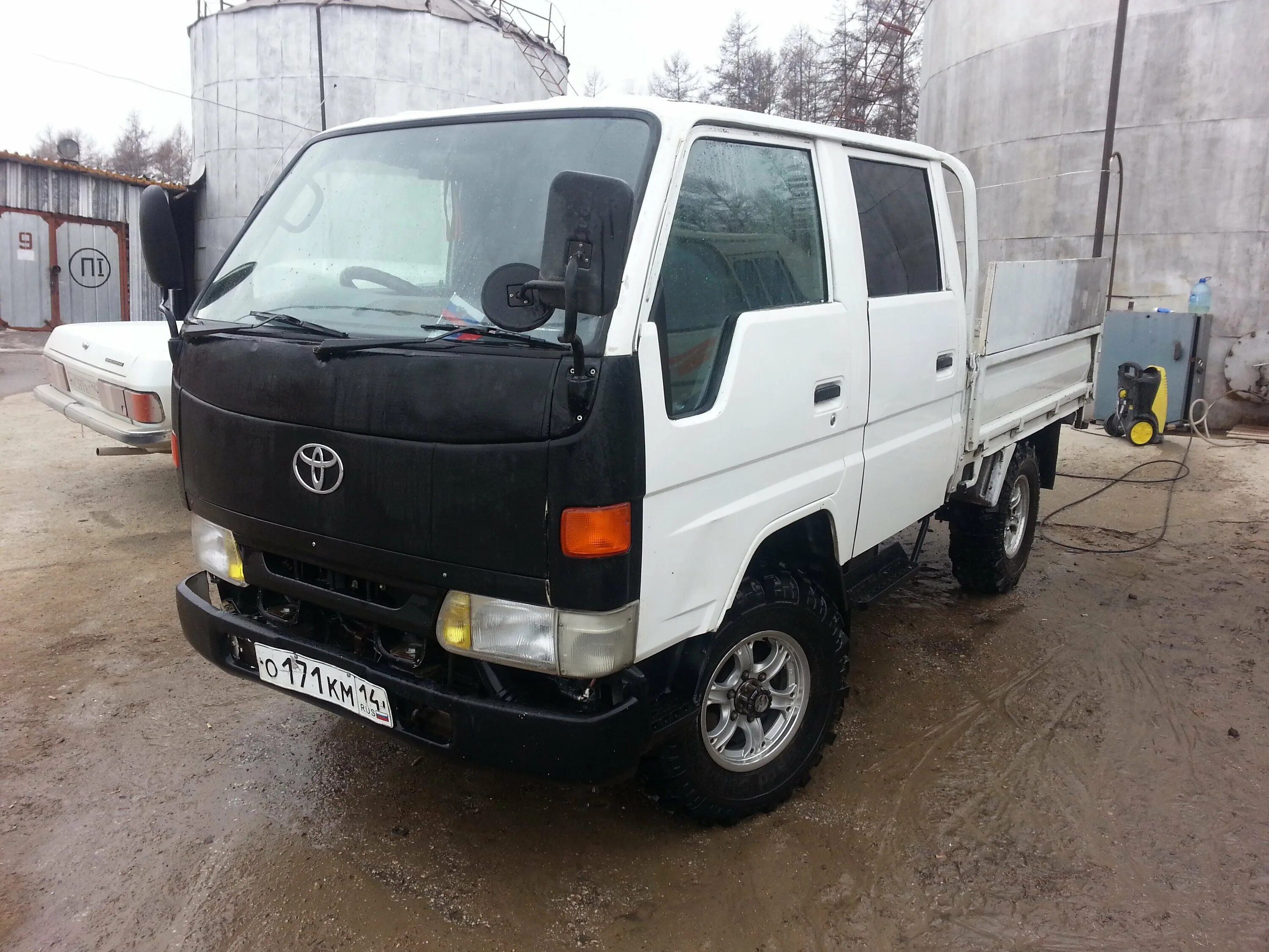 Дром грузовики 4. Toyota Dyna 4x4 двухкабинник. Toyota Dyna 4wd двухкабинник. Тойота Дюна грузовик 4x4. Toyota Dyna 4wd однокабинник.