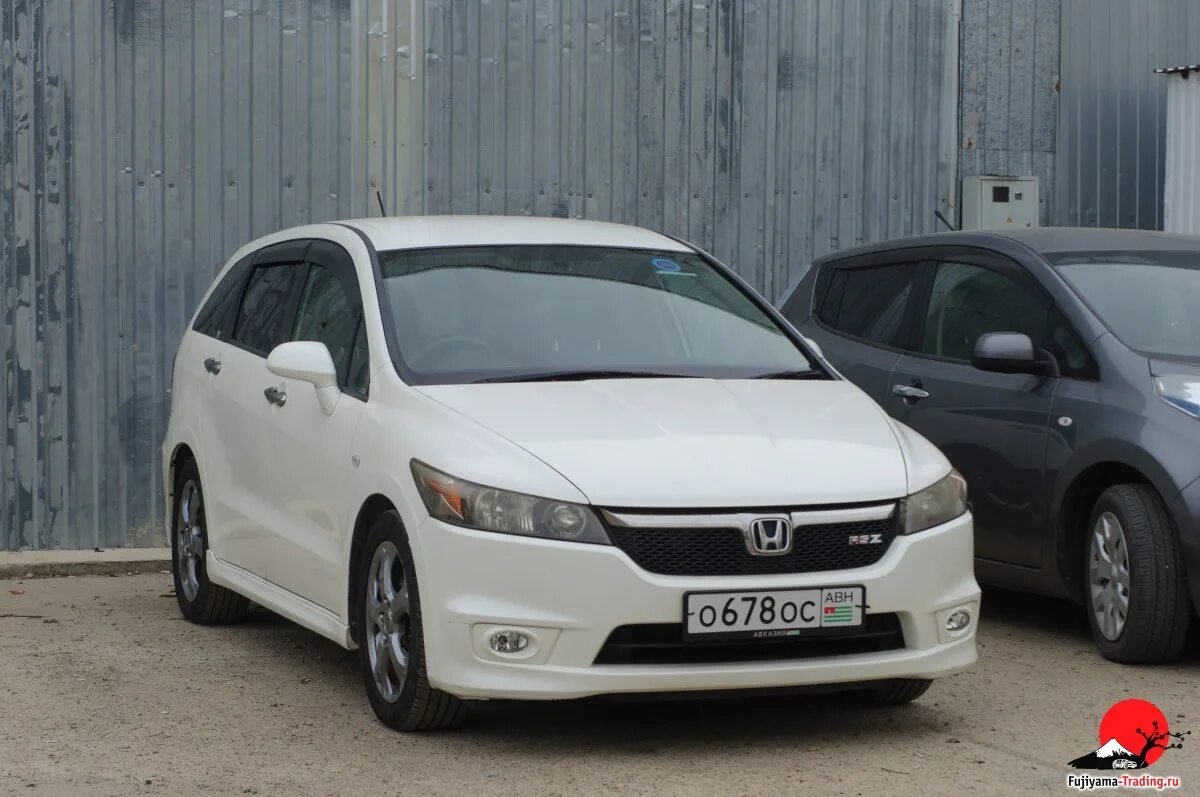 Хонда стрим 2008. Хонда стрим 2008. Stream 2008. Honda stream 2008 rn6 фара. Honda stream 2008.