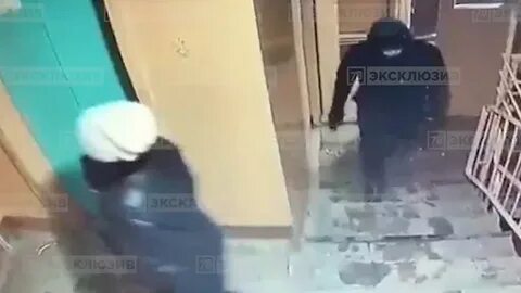 Нападавший жив