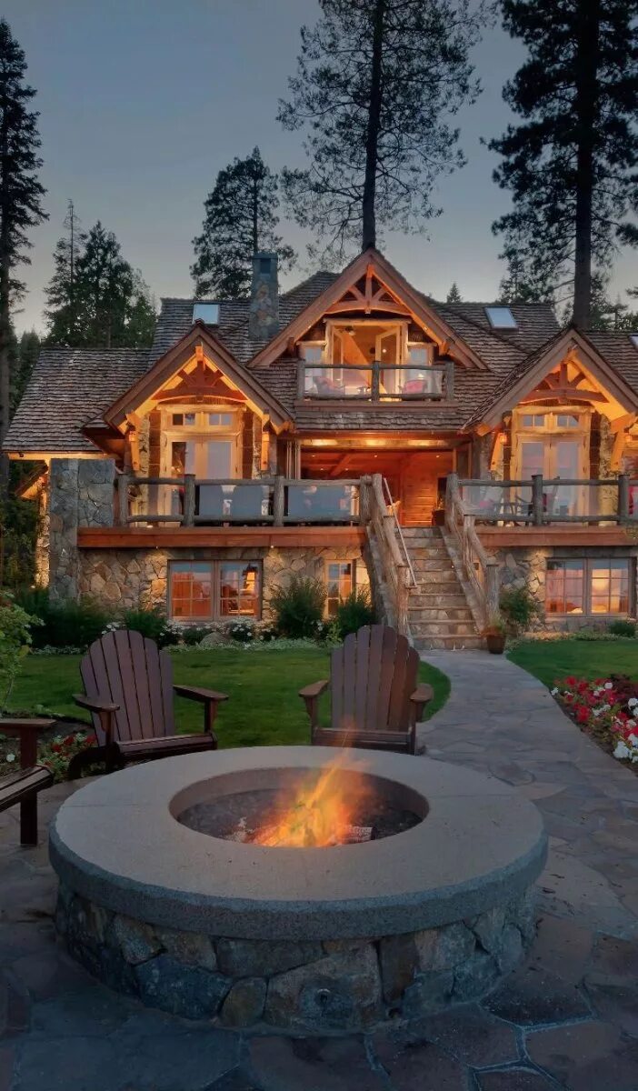 Чистый уютный большой дом. Особняки из камня и дерева в Канаде. Красивые Загородные лома. Красивые Загородные дома. Красивый загородный домик.