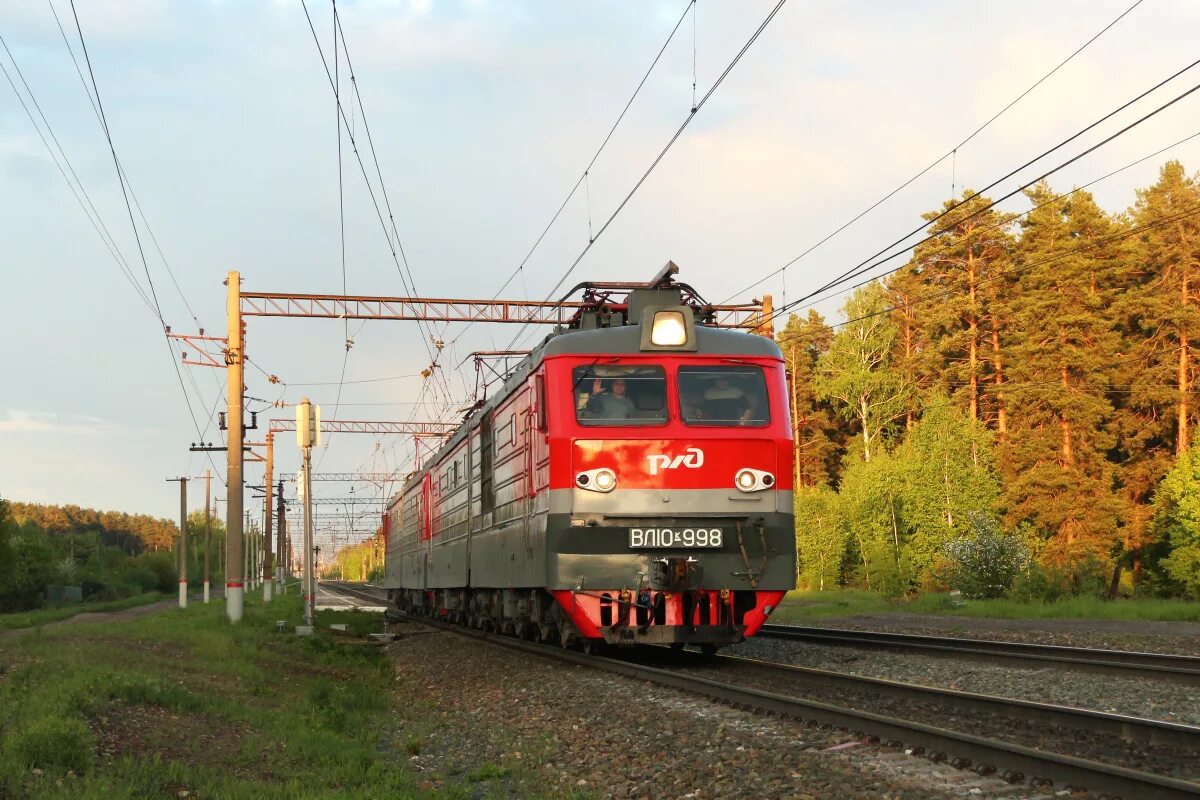 10 998. Вл 10 ЧЭРЗ. Вл10. Вл10к-998. Вл 10 c путеукладочным поездом.