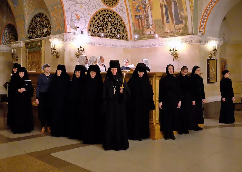 служба в женском монастыре