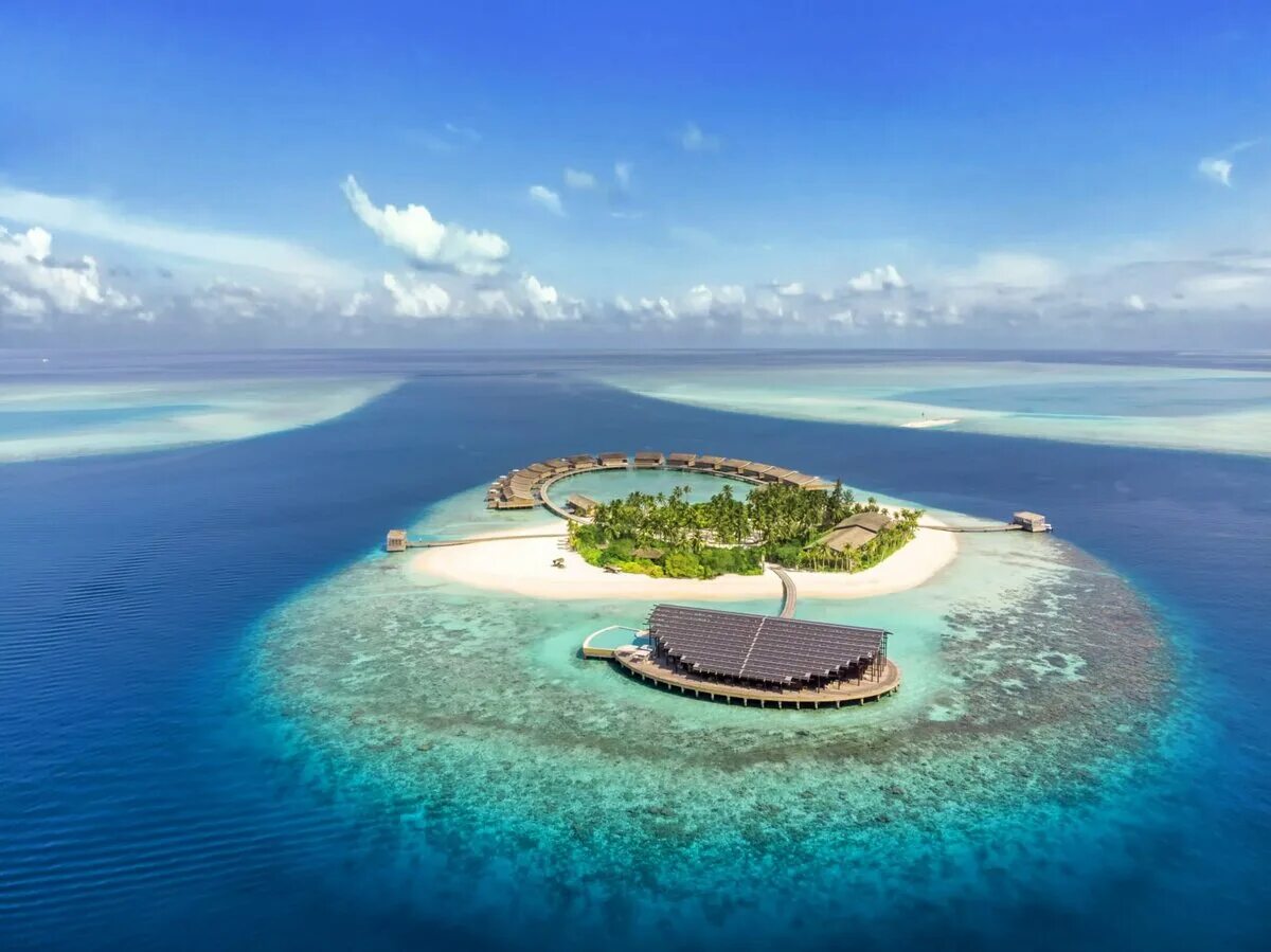 Острова Атолл Лааму. Атолл Лааму Мальдивские острова. Остров Курумба Мальдивы. Остров Ган Мальдивы Лааму Атолл.