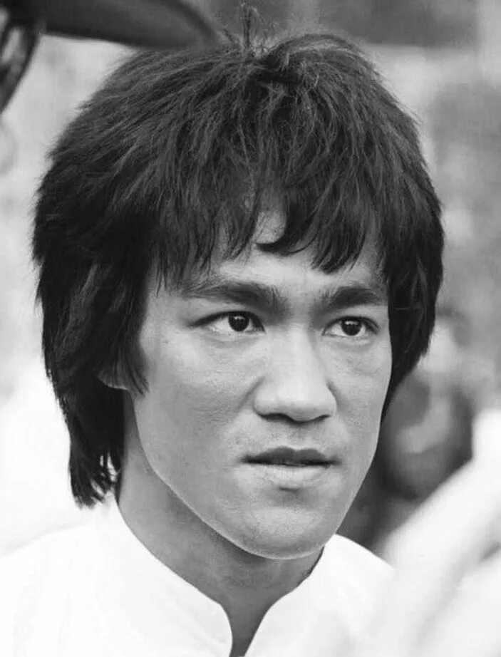 Фотографии брюса. Брясли. Брюспль. Bruce Lee. Брюс ли фото.