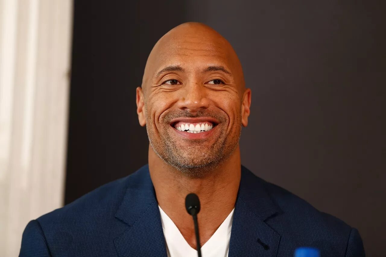 Dwayne johnson. Дуэйн скала джонсон. Дуэн скала джонс. Дуэйн джонсон фото. Дуэйн скала джонсон фото.