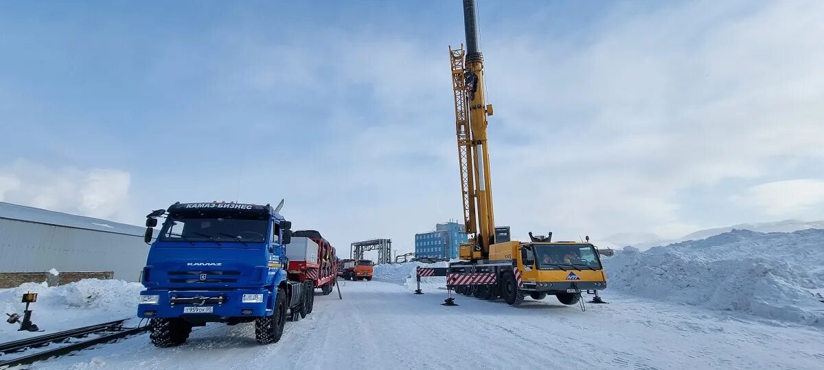 Доставить в норильск. Зимник. норильск по зимнику. строительство зимника. строительство автозимников.