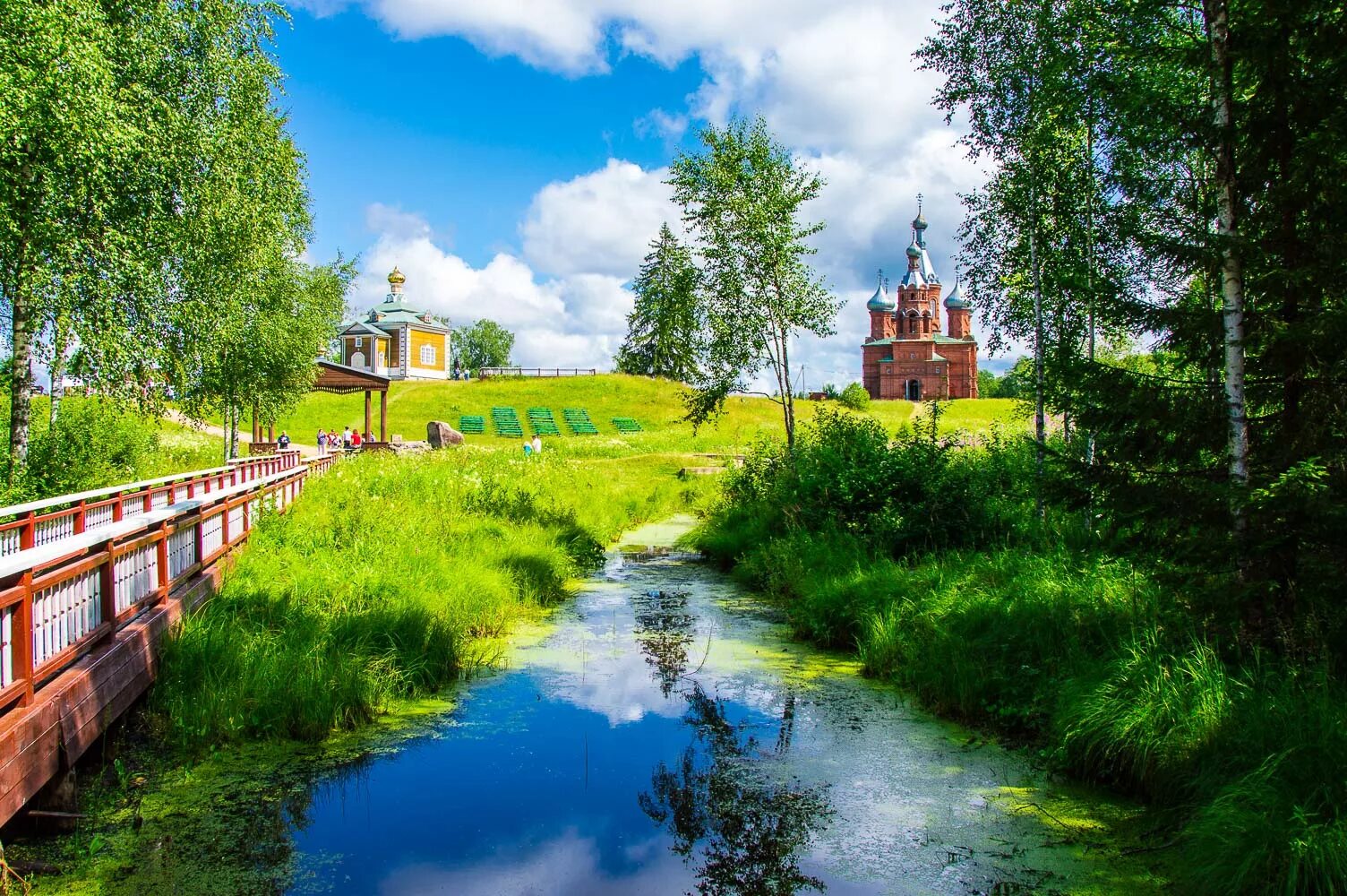 Истоки села. Волга река деревня волговерховье. Осень в деревне. Истоки села. Исток реки кама кулига.