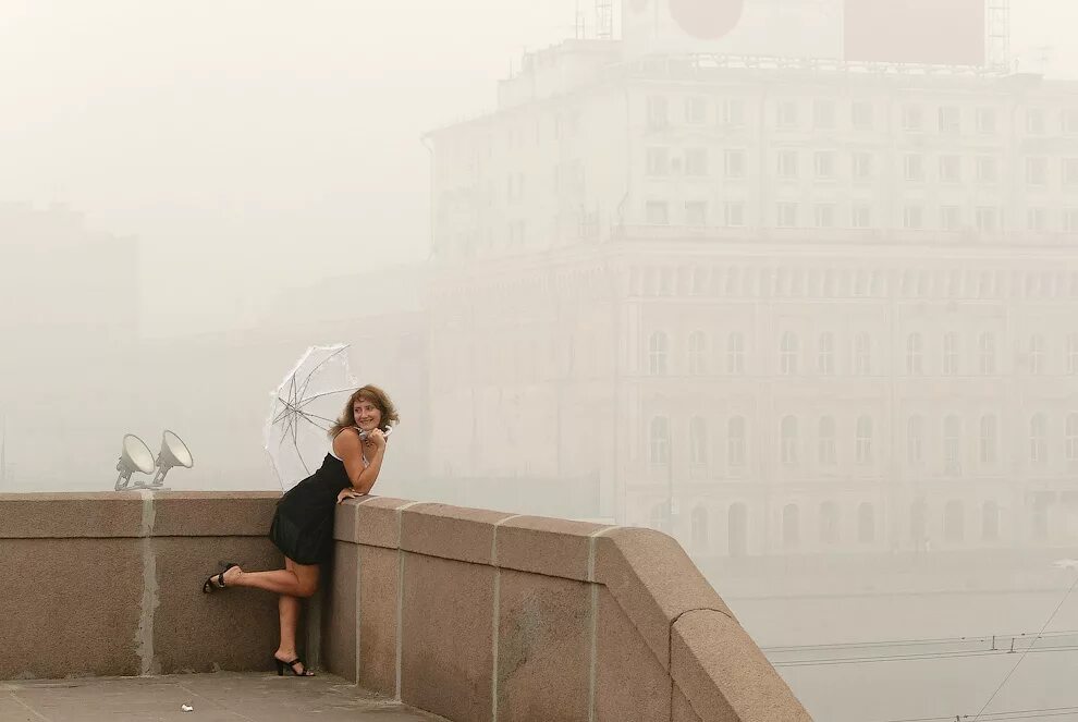 В каком году был смог. Смог в москве 2010. дым в москве 2010. смок в москве в 2010. задымление в москве 2010.