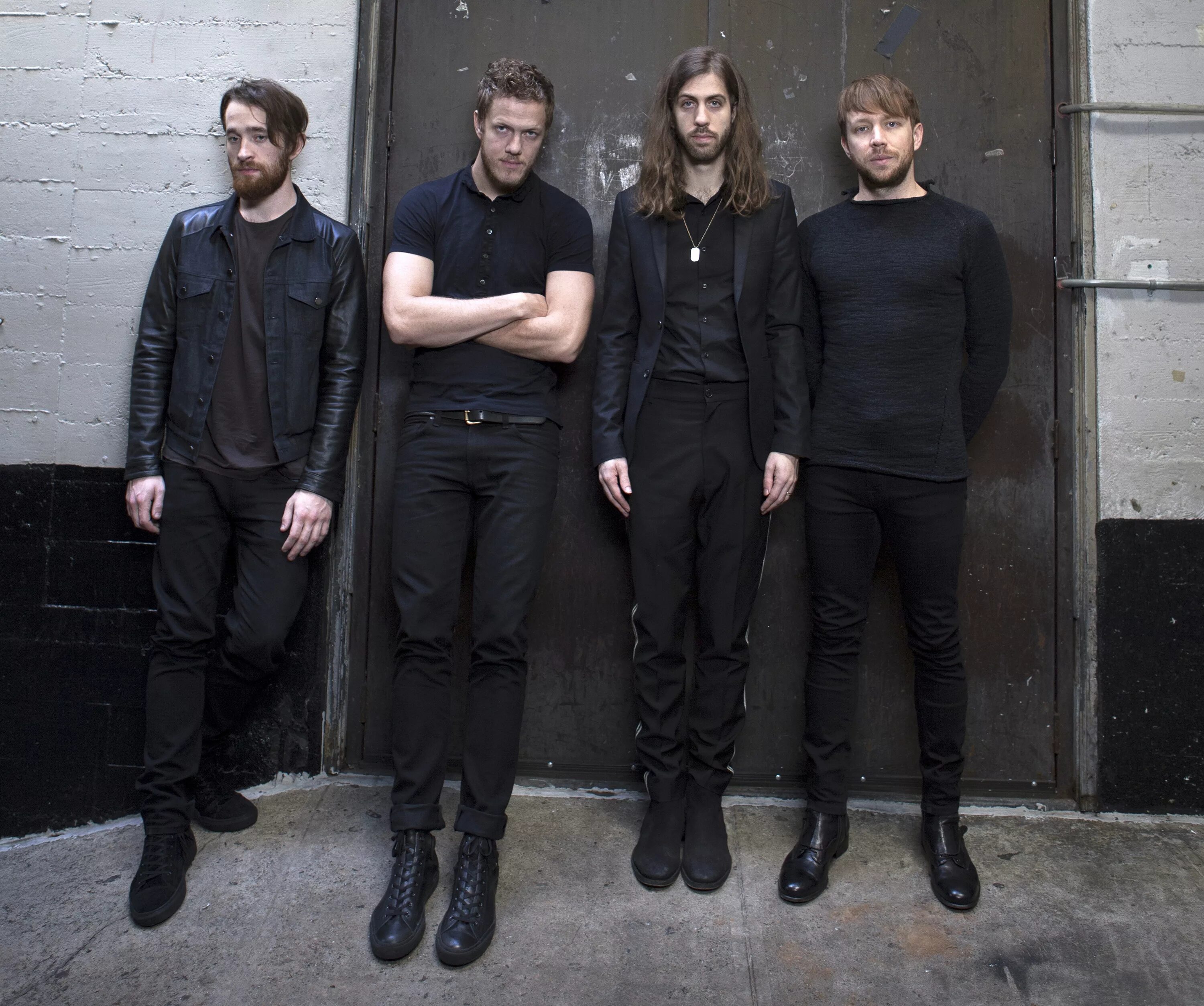 Imagine dragons участники группы. Участники группы имеджин драгонс. Image dragon слушать. Image dragon слушать. Imagine dragons фото группы.